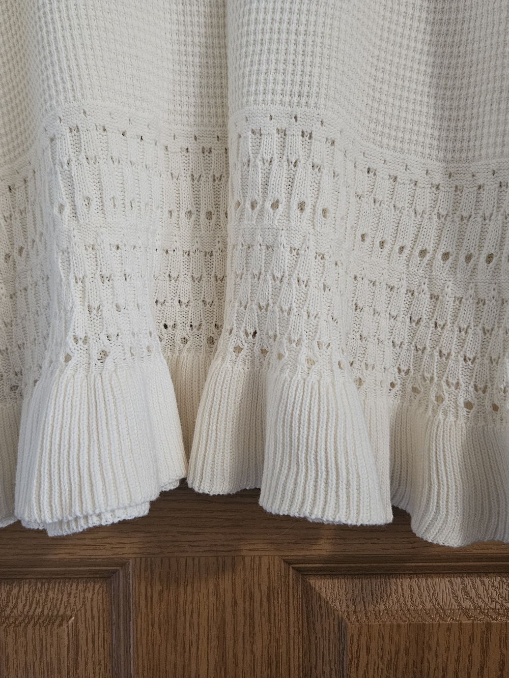 SOLD!! Women's Cream Sweater Ruffle Bottom - Picture 2 of 7